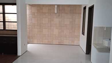 Dijual Rumah Strategis di Kota Baru Parahyangan, Bandung - LT 108m²