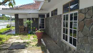 Rumah Prestisius di Kawasan Cigadung, Bandung, LB 200m², Harga 2,95 Miliar