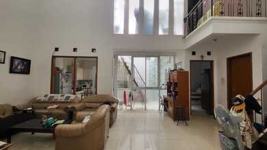 Rumah Siap Huni di Area Taman Kopo Indah, Bandung, LT 144m²