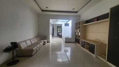 Hunian Elegan di Batununggal, Bandung, 3 Kamar Tidur, LT 307m²