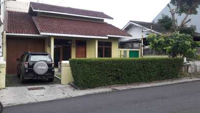 Rumah Adem Di Sayap Dago Bandung Utara
