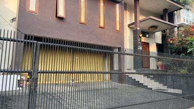 Rumah Elegan di Setra Duta, Bandung, 6 Kamar Tidur, LT 504m²