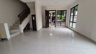 Jual Rumah Nyaman di Podomoro Park Bandung, Bandung - LT 170m²