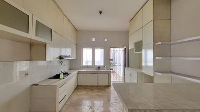 For Sale rumah Premium di Bandung Kota, Bandung - LT 273m²