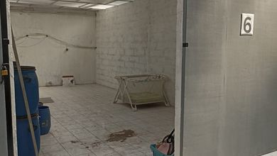 SEWA GUDANG DI DALAM KOTA KARANG ANYAR, BANYAK