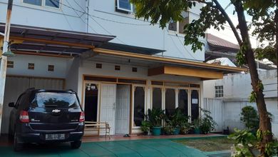 Rumah Mewah di Kawasan Turangga, Bandung, LB 300m², Harga 2,95 Miliar