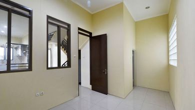 Jual Rumah Mewah LT 112 m2 Kawasan Regol, Bandung
