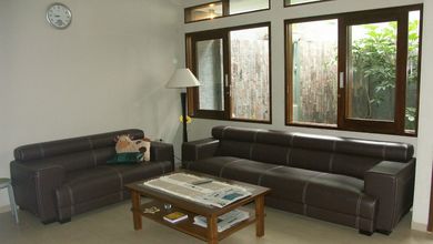 Rumah Mewah di Kawasan Setra Duta, Bandung, LB 200m², Harga 3,4 Miliar