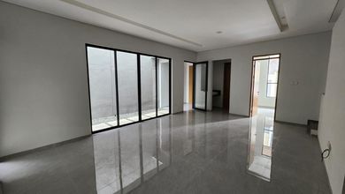 Hunian Prestisius di Kawasan Bandung Kota, Bandung, LB 180m², Harga 3,6 Miliar