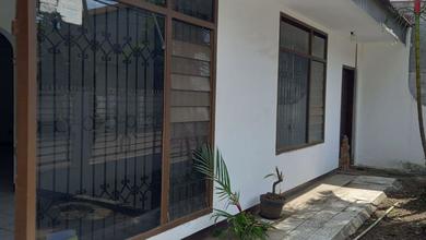 Kesempatan Rumah di Kopo, Bandung, LB 250m², Harga 1,5 Miliar