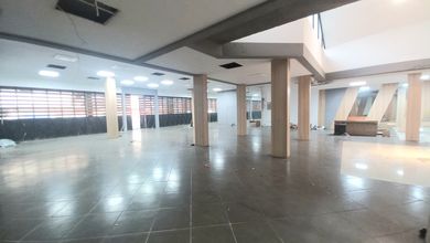 Ruang-usaha Di Cihampelas Mainroad Kota Bandung