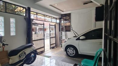 Dijual Rumah Strategis di Taman Kopo Indah, Bandung - LT 130m²
