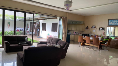Hunian Elite di Kawasan Cipaku, Bandung, LB 310m², Harga 6,2 Miliar