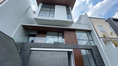 Rumah Area Luxury Setra Duta, Bandung - Harga Menarik 5,85 Miliar