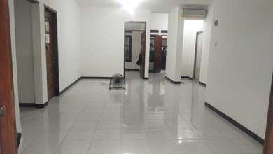 Dijual Rumah Strategis di Kopo Permai, Bandung - LT 218m²