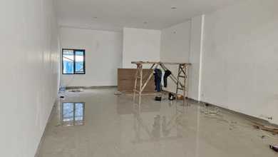 Ruang-usaha 4 Lantai Disewakan Per Lantai Di Mainroad Cihampelas