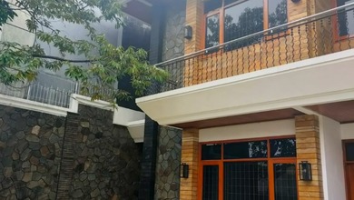Penawaran Langka, rumah Mewah di Holis Cigondewah, Bandung, LB 825m²