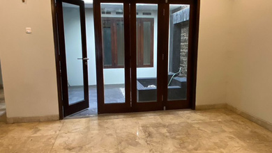 Kesempatan Eksklusif, rumah Mewah di Singgasana, Bandung, LB 146m²