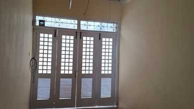 Dikontrakkan Rumah Murah di Kopo Permai, Bandung, LT 180m²