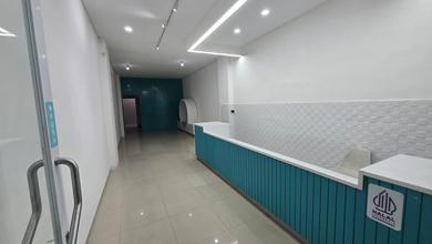 Disewakan Ruko 3 Lantai di Sayap Buah Batu