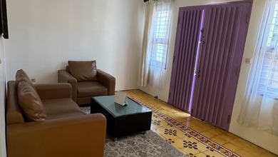 Rumah Sewa Nyaman Lokasi Riau, Bandung, LB 212m²