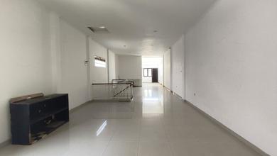Disewakan Ruko Hook 2 Lantai di Tki 1