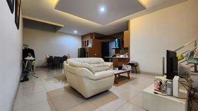 Hunian Elite di Kawasan Mekar Wangi, Bandung, LB 200m², Harga 3,2 Miliar