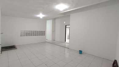Rumah Favorit di Taman Kopo Indah, Bandung, 3 KT, Harga 2 Miliar