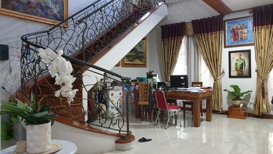 Kesempatan Langka, rumah Mewah di Sukasari, Bandung, LB 480m²