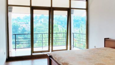 Rumah Sewa Tepat untuk Tinggal dan Kantor Kawasan Dago, Bandung