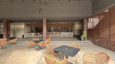 Jual Ruang Usaha Ex Cafe Di Mainroad Sudirman Bandung