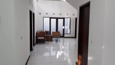 Rumah Minimalis Disewakan di Setra Duta, Bandung, Harga Ekonomis