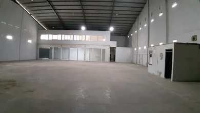 Sewa Gudang Bagus Siap Pakai di Mainroad Kiaracondong, Bandung