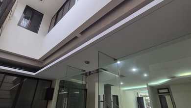 Dijual rumah Mewah di Singgasana, Bandung - LT 200m²