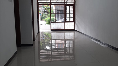 Dijual Rumah Strategis di Taman Kopo Indah, Bandung - LT 90m²