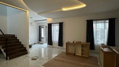 Rumah Area Premium Taman Kopo Indah, Bandung - Harga Terbaik 2,8 Miliar