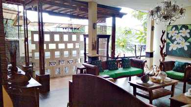 Rumah Mewah di Setiabudi, Bandung, 7 Kamar Tidur, LT 320m²