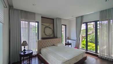 Rumah Mewah di Mekar Wangi, Bandung, 6 KT, LT 570m²